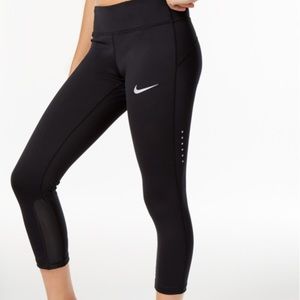 Nike Dri-Fit Cropped Leggings